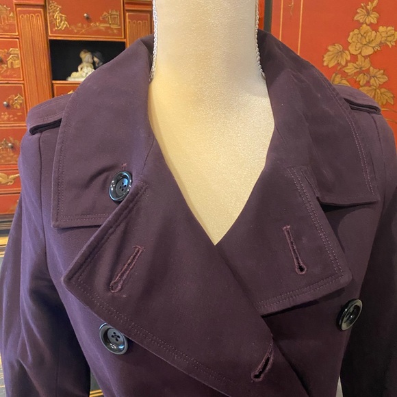 Cour Carre Deep Purple Trench Coat - Picture 5 of 9